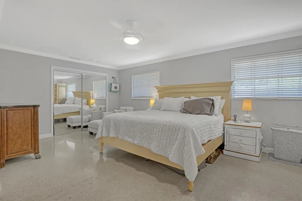 306 CASCADE LANE Palm Beach Shores, FL 33404