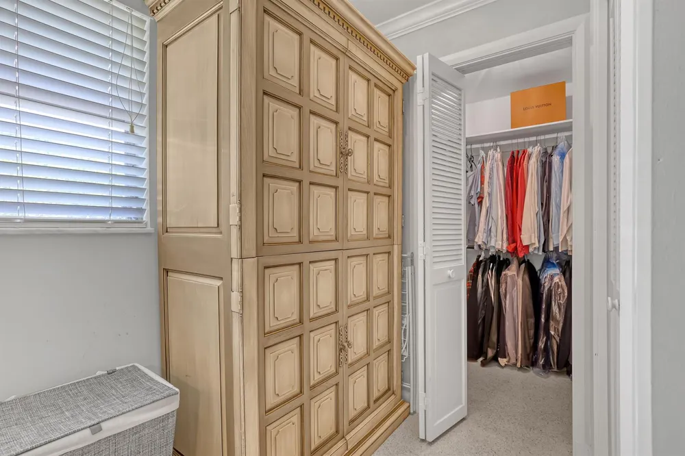 306 CASCADE LANE Palm Beach Shores, FL 33404