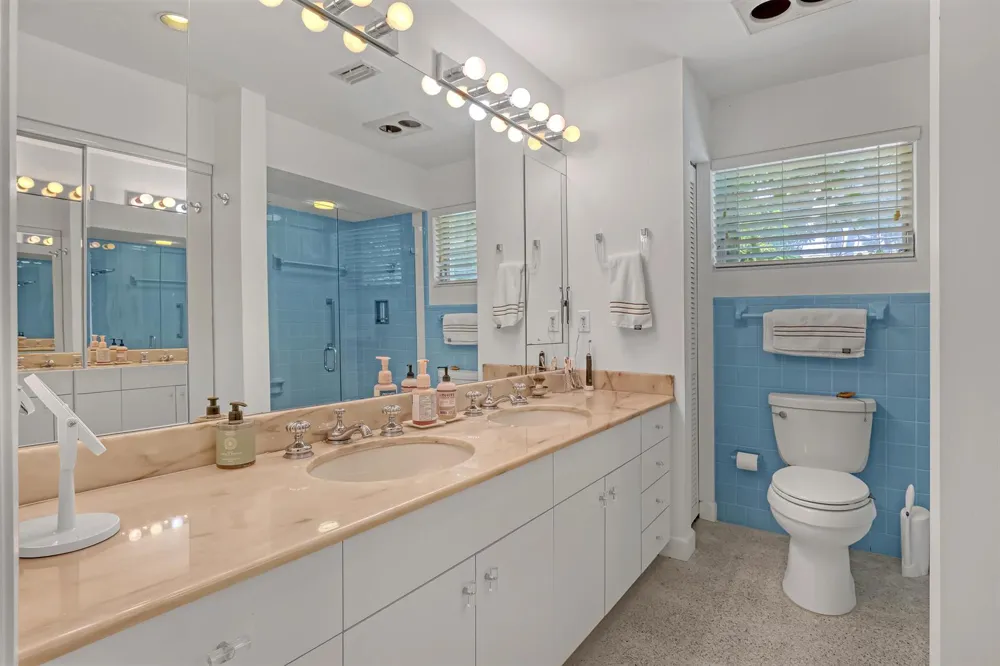 306 CASCADE LANE Palm Beach Shores, FL 33404
