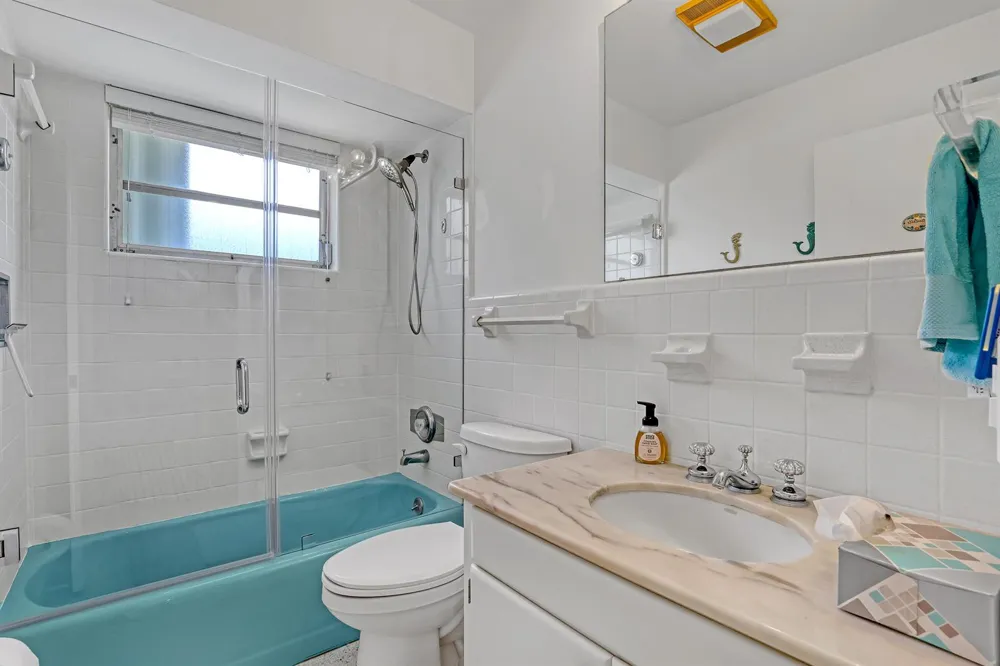 306 CASCADE LANE Palm Beach Shores, FL 33404