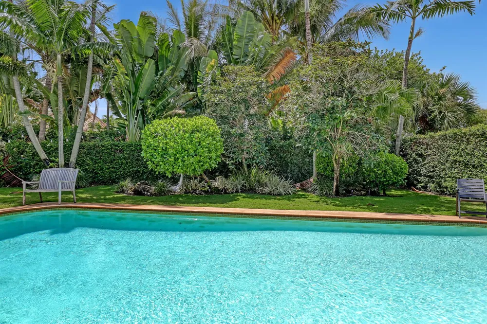 306 CASCADE LANE Palm Beach Shores, FL 33404