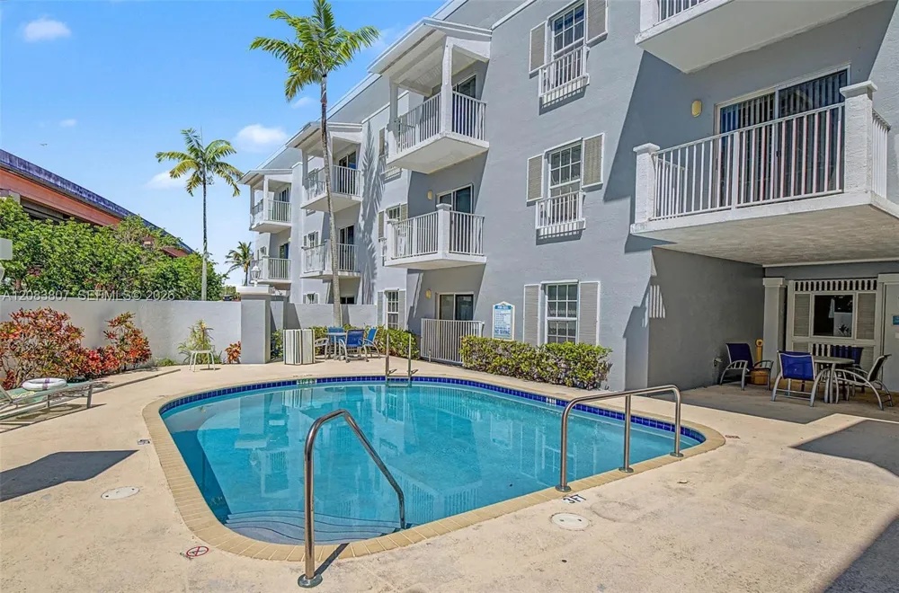 7000 SW 80th St #101 Miami, FL 33143