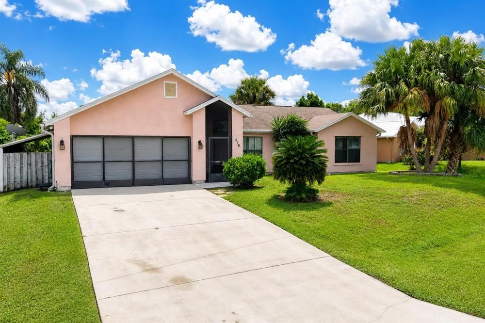 878 SW McComb Avenue Port St. Lucie, FL 34953