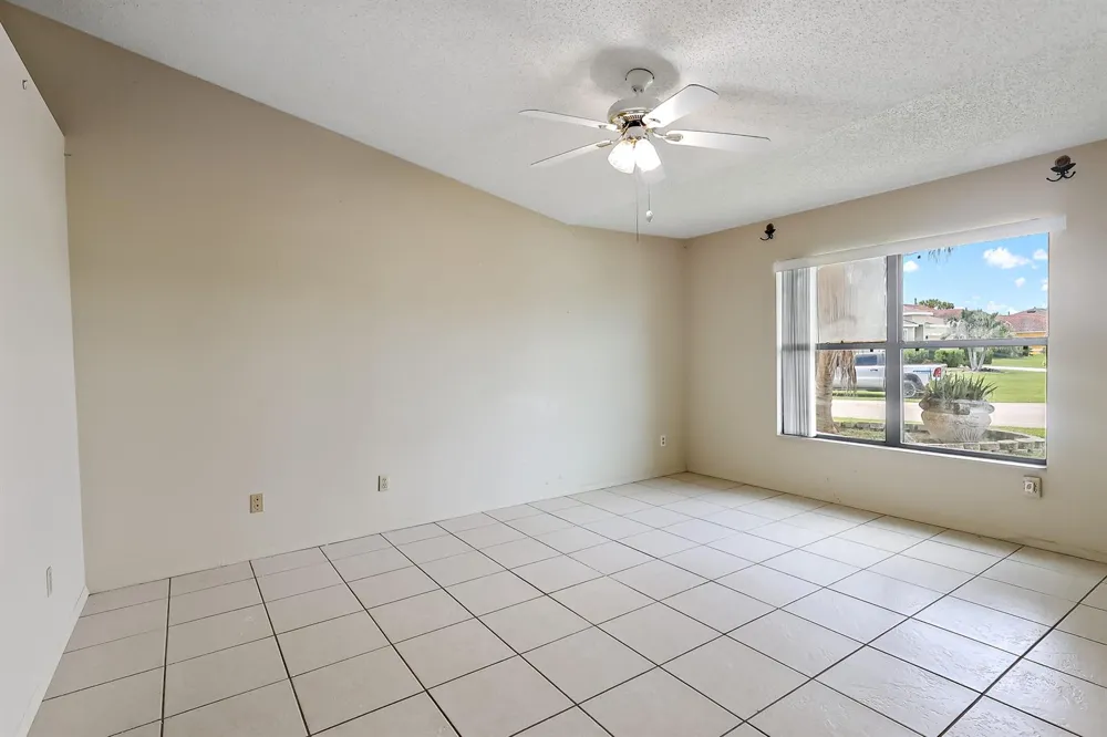 878 SW McComb Avenue Port St. Lucie, FL 34953