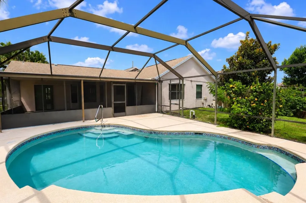 878 SW McComb Avenue Port St. Lucie, FL 34953