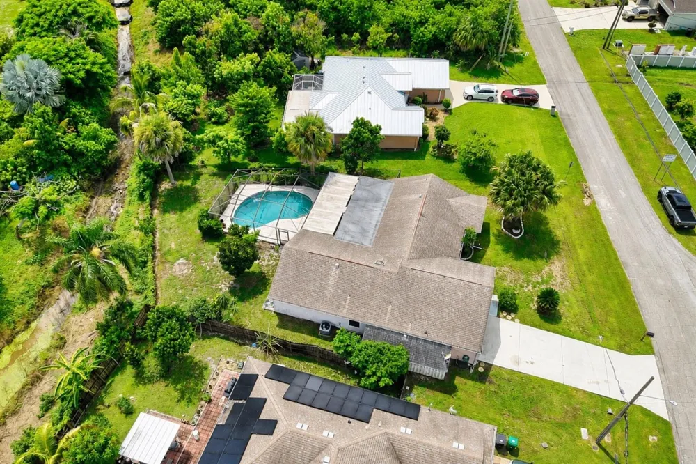 878 SW McComb Avenue Port St. Lucie, FL 34953
