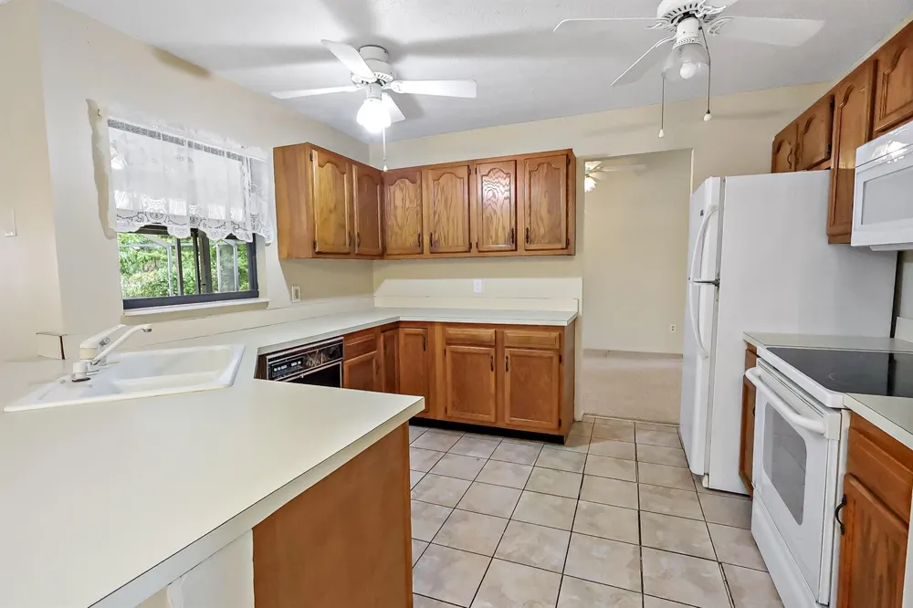 878 SW McComb Avenue Port St. Lucie, FL 34953