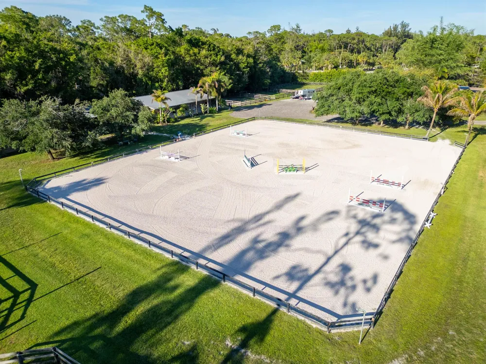 851 HYDE PARK ROAD 