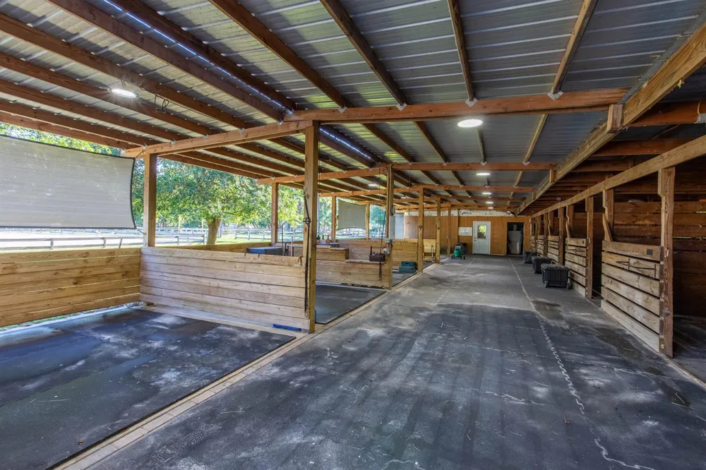 851 HYDE PARK ROAD 