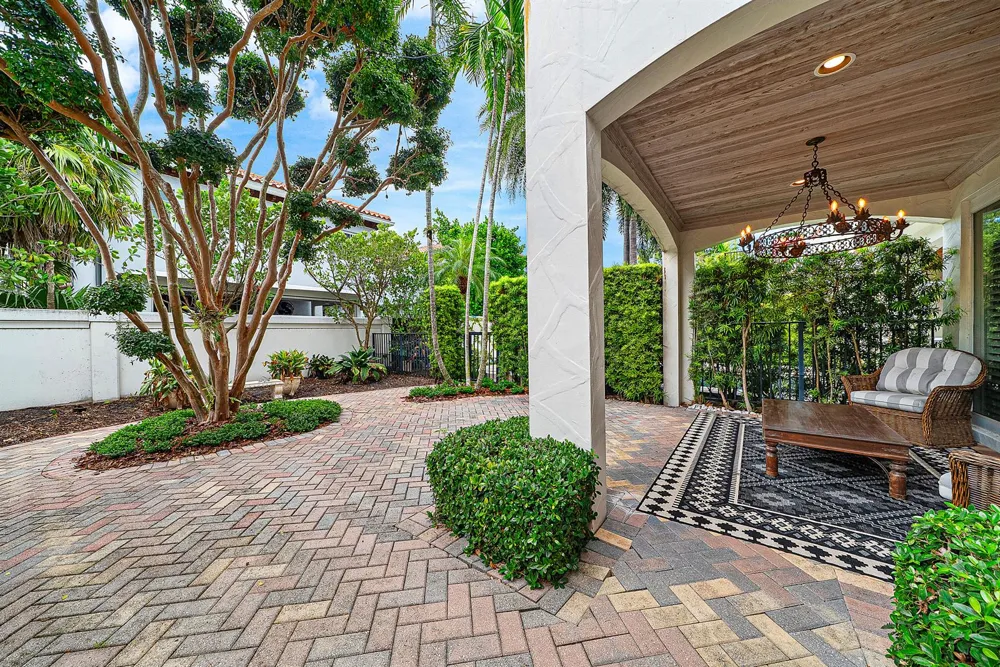 828 ESTUARY WAY Delray Beach, FL 33483