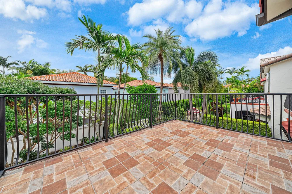 828 ESTUARY WAY Delray Beach, FL 33483