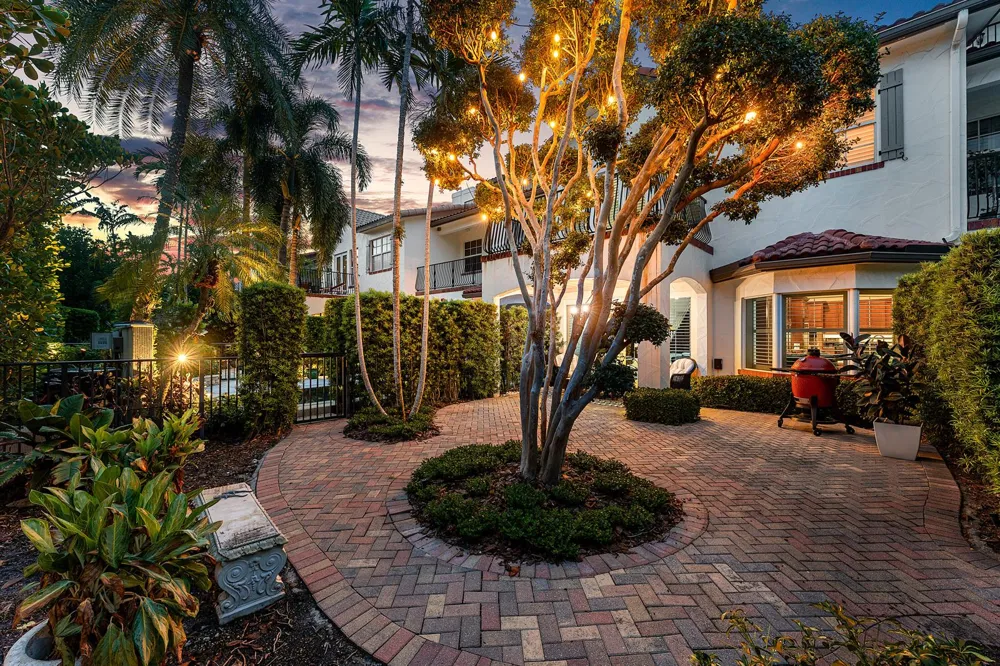 828 ESTUARY WAY Delray Beach, FL 33483