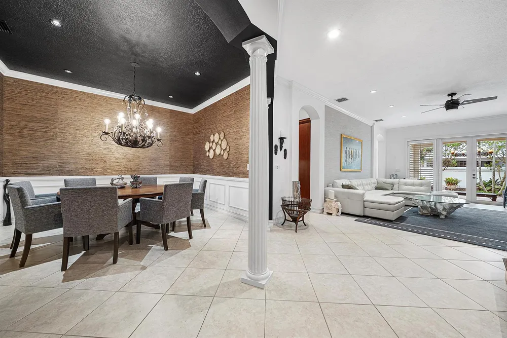828 ESTUARY WAY Delray Beach, FL 33483