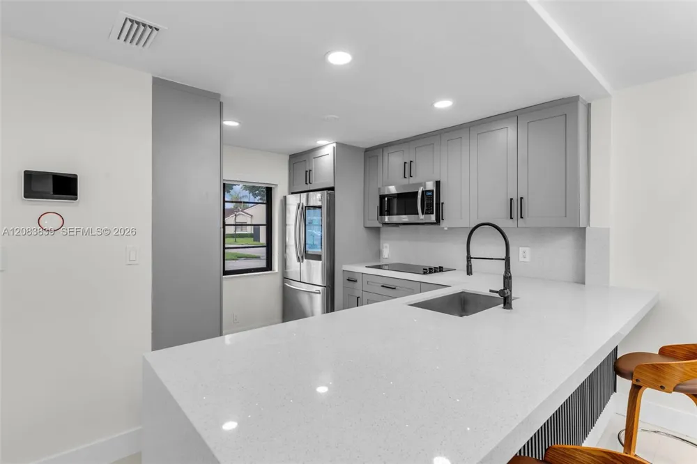 6552 NW 172nd Ln Hialeah, FL 33015