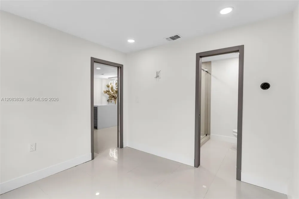 6552 NW 172nd Ln Hialeah, FL 33015