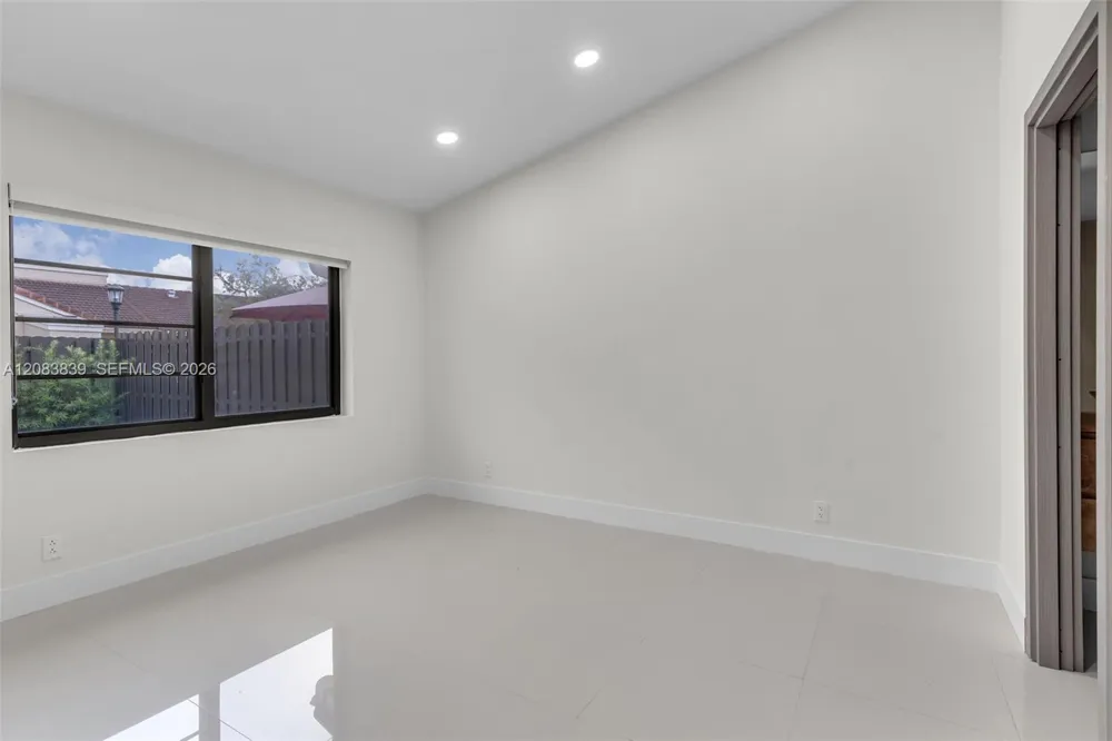 6552 NW 172nd Ln Hialeah, FL 33015