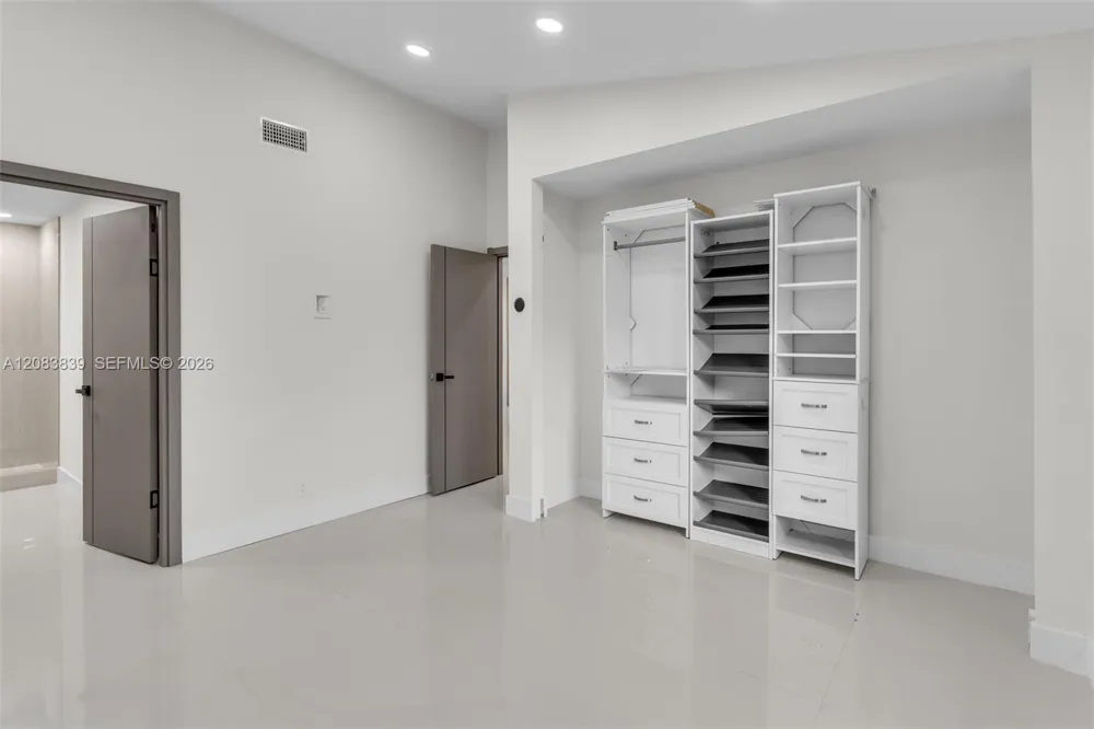6552 NW 172nd Ln Hialeah, FL 33015