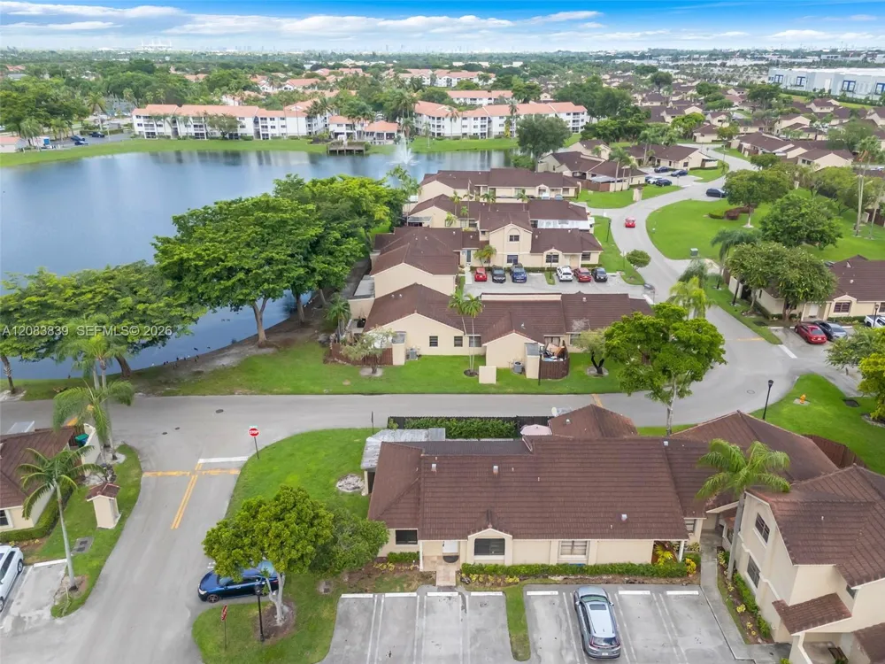 6552 NW 172nd Ln Hialeah, FL 33015