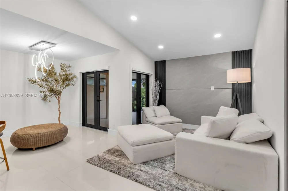 6552 NW 172nd Ln Hialeah, FL 33015