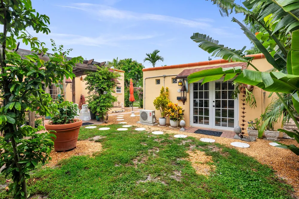 319 Plymouth Road West Palm Beach, FL 33405
