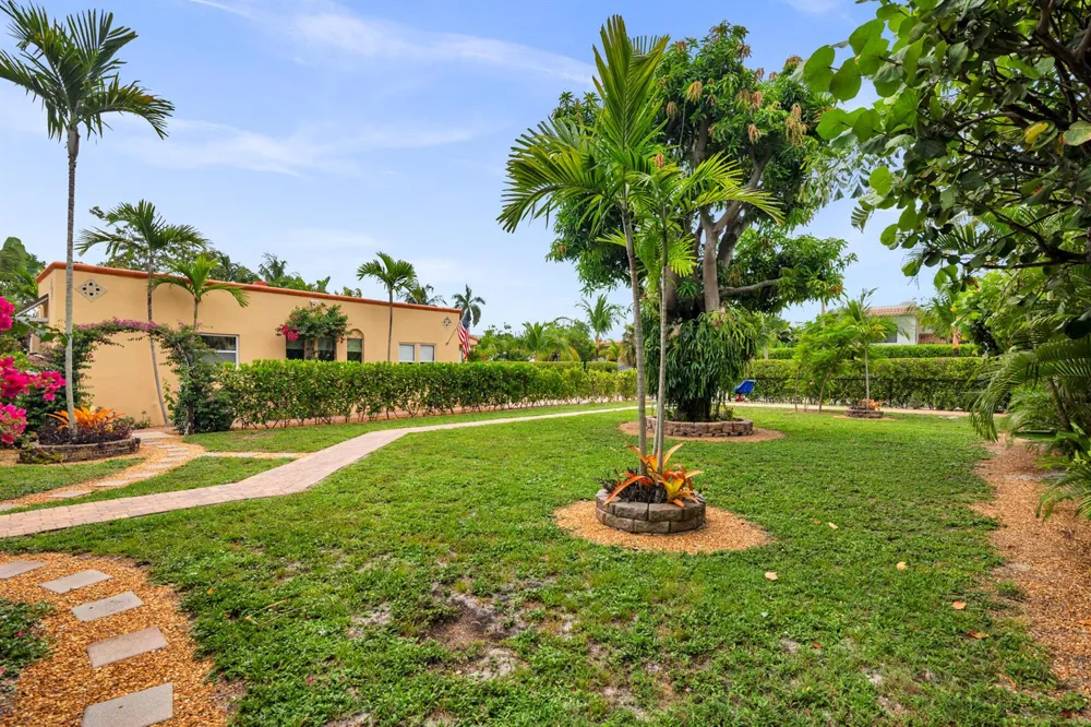 319 Plymouth Road West Palm Beach, FL 33405