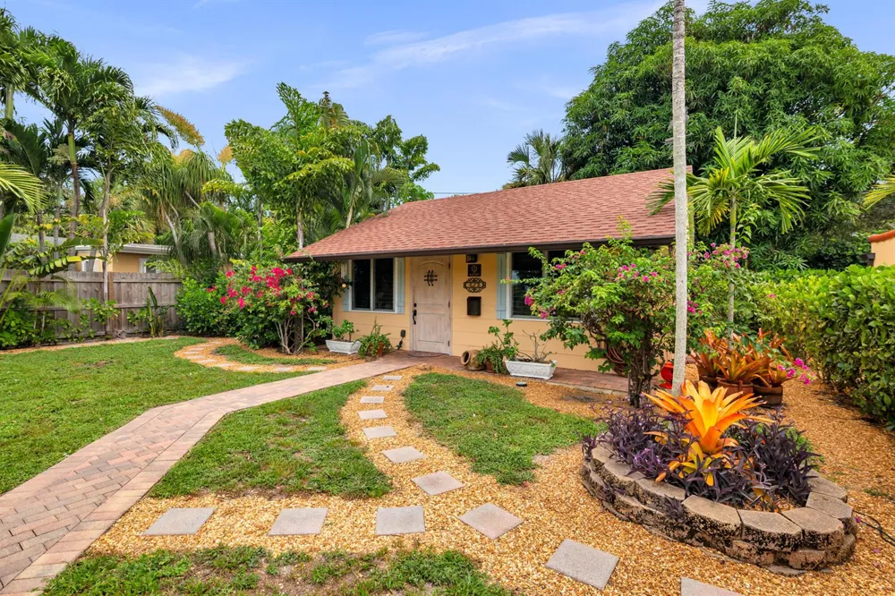 319 Plymouth Road West Palm Beach, FL 33405