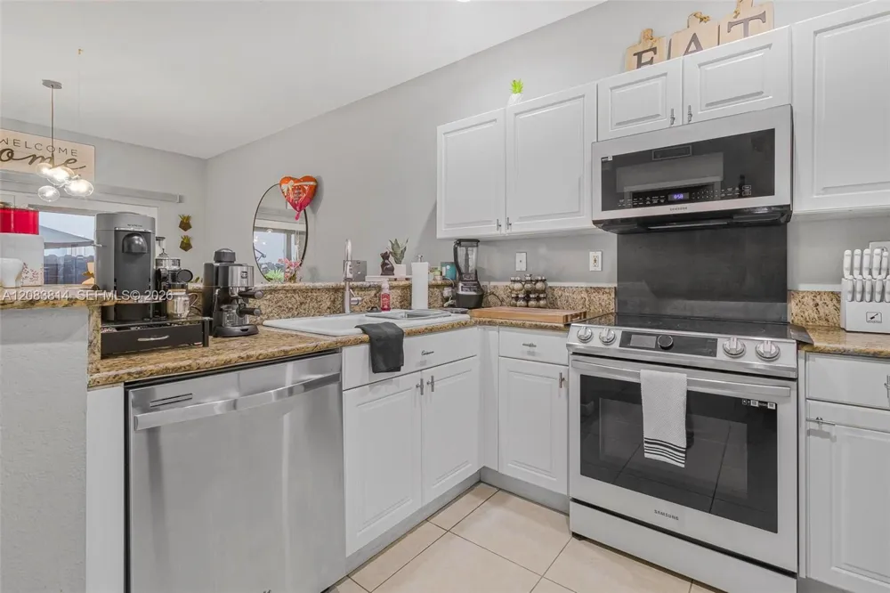 8962 SW 225th St ## Cutler Bay, FL 33190