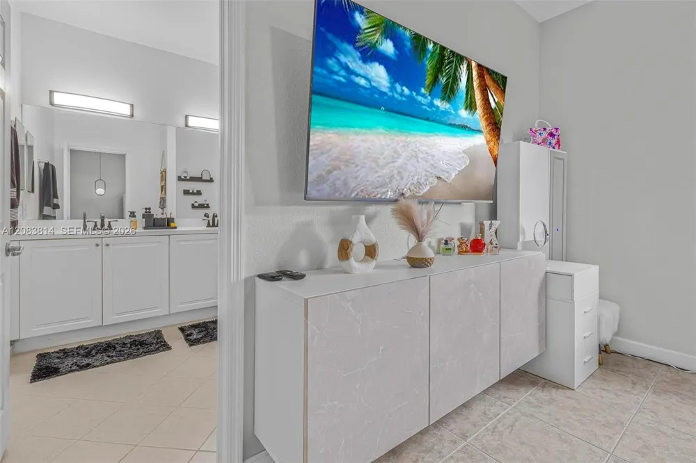 8962 SW 225th St ## Cutler Bay, FL 33190