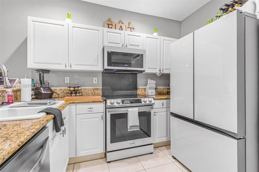 8962 SW 225th St ## Cutler Bay, FL 33190
