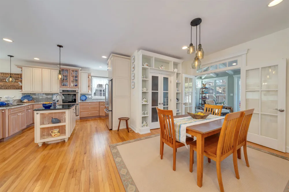 737 Sunset Boulevard West Cape May, NJ 08204