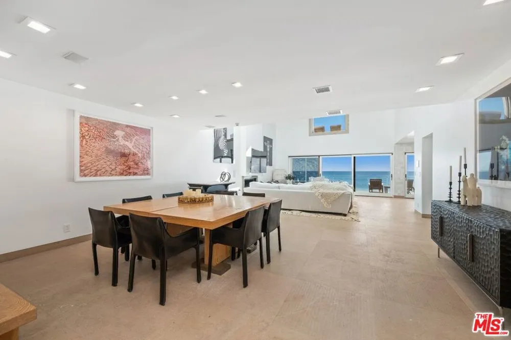 25302 Malibu Road Malibu, CA 90265