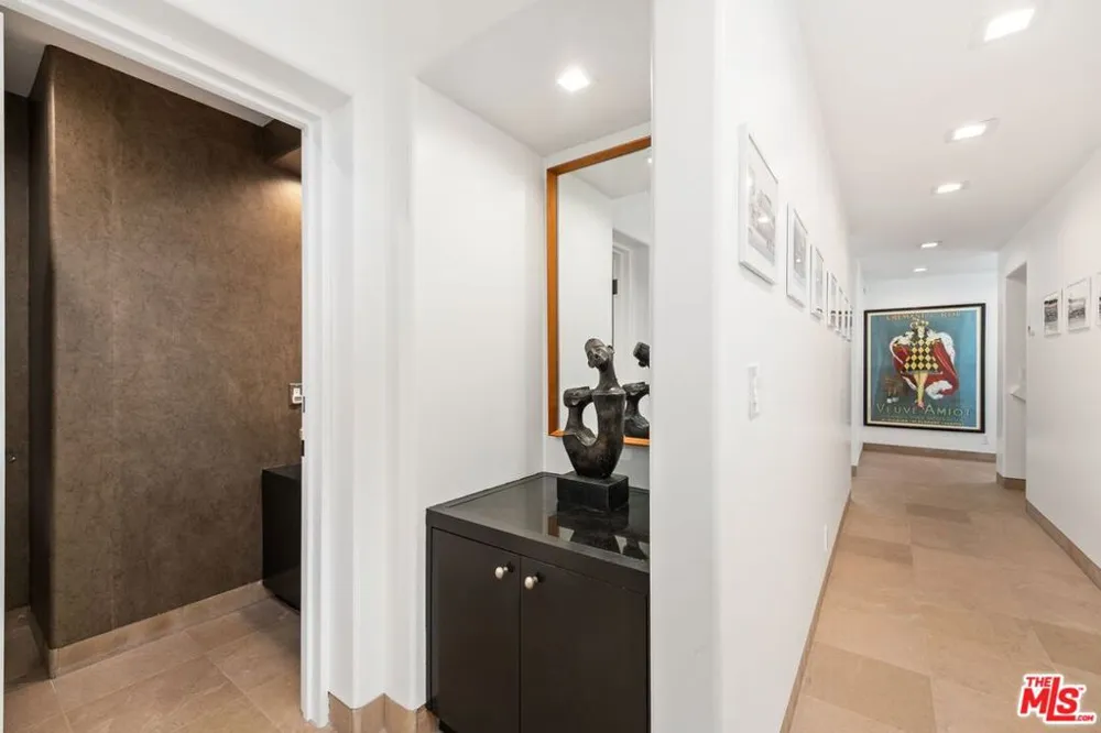 25302 Malibu Road Malibu, CA 90265