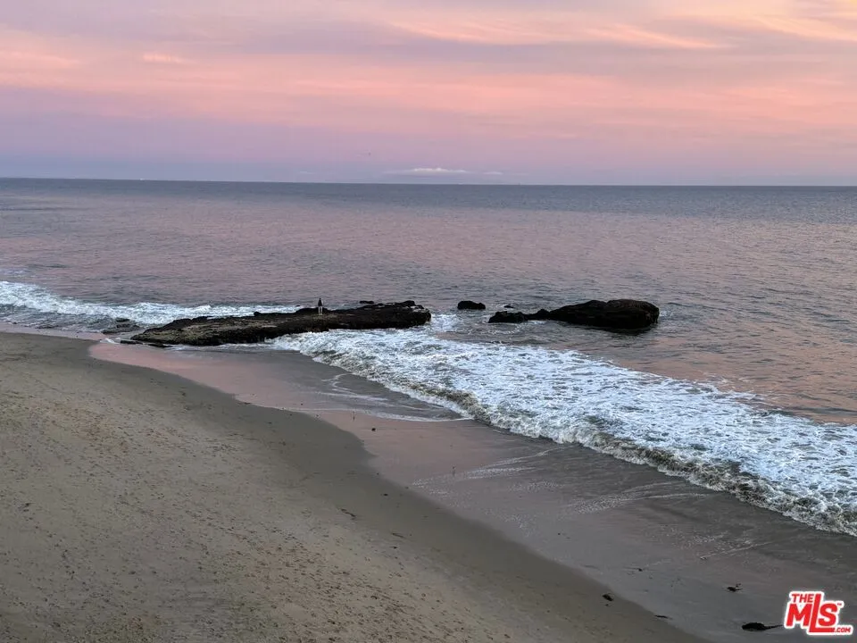 25302 Malibu Road Malibu, CA 90265