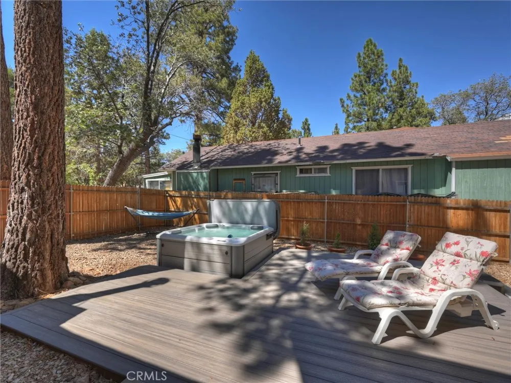 327 Wabash Sugarloaf, CA 92386