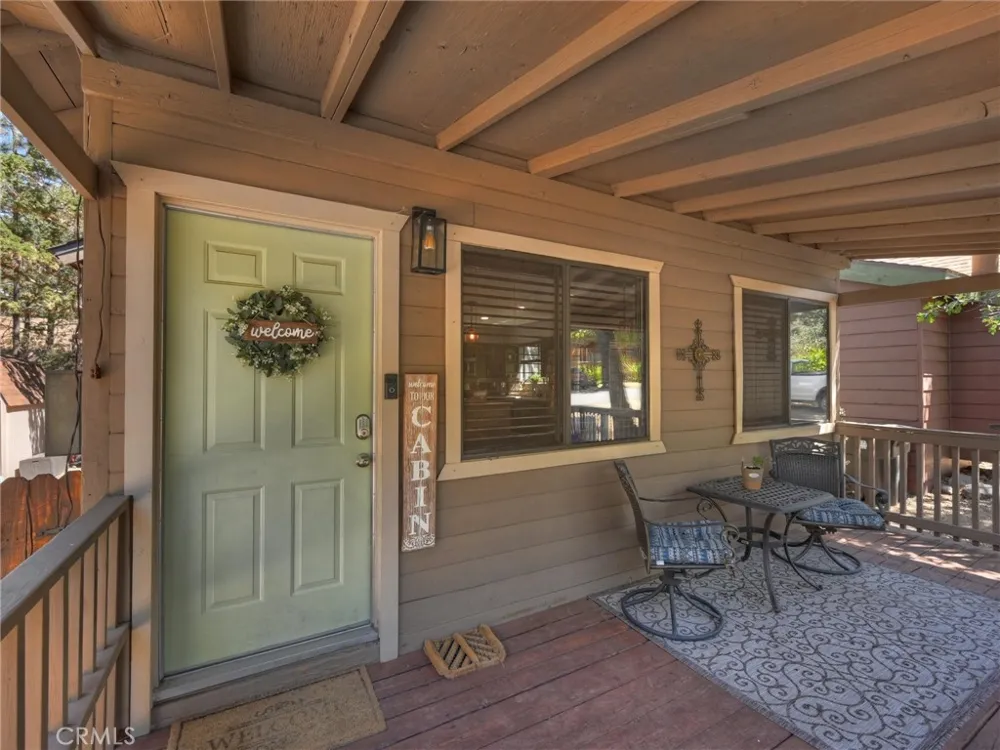 327 Wabash Sugarloaf, CA 92386