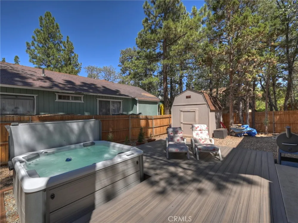327 Wabash Sugarloaf, CA 92386