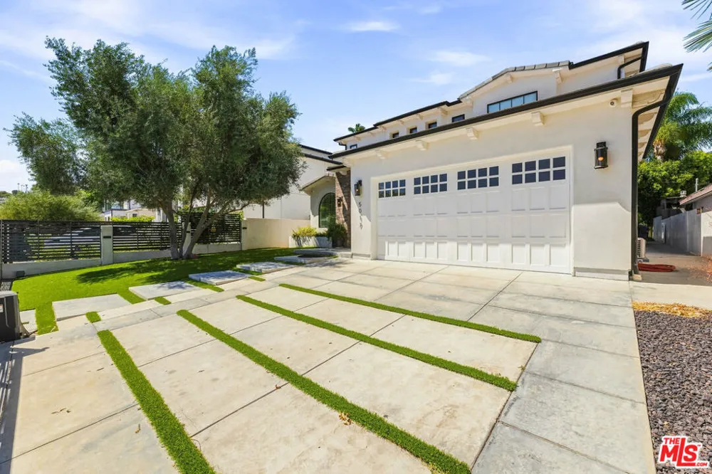 5017 Hesperia Avenue Encino, CA 91316
