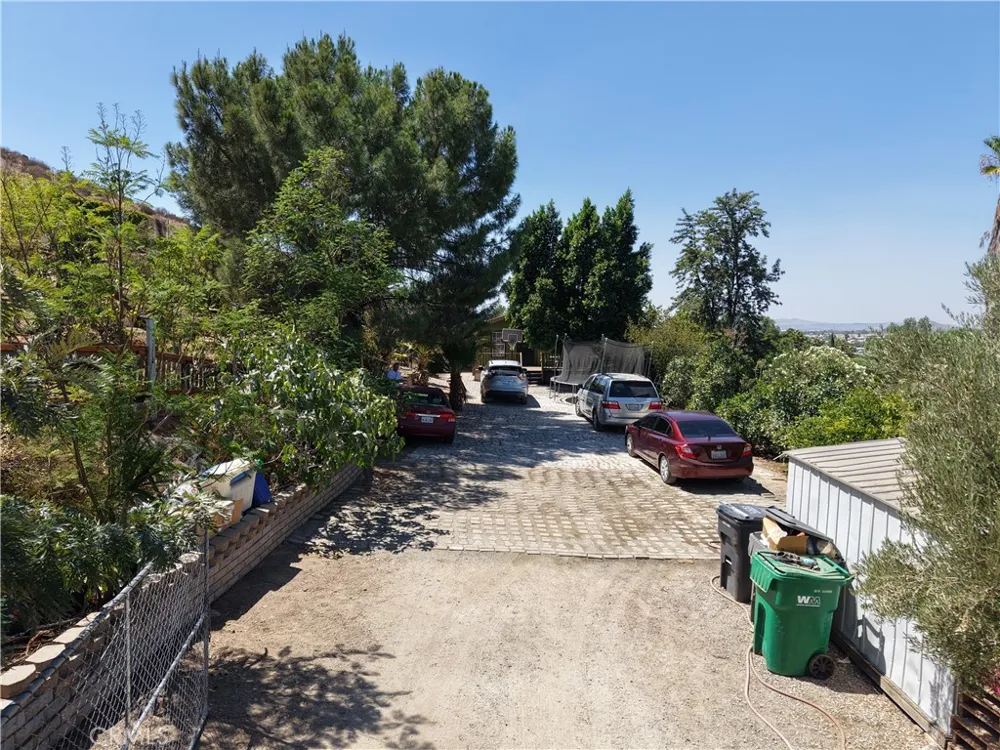 26465 Monroe Lane Homeland, CA 92548