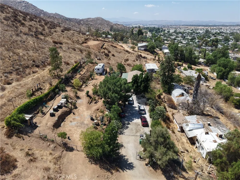 26465 Monroe Lane Homeland, CA 92548