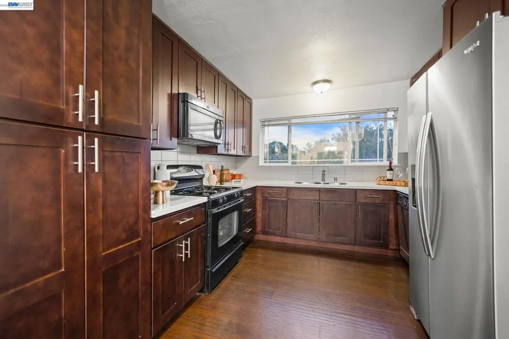 1260 Highland Blvd Hayward, CA 94542
