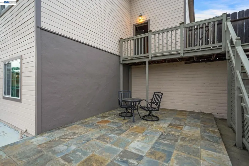 1260 Highland Blvd Hayward, CA 94542