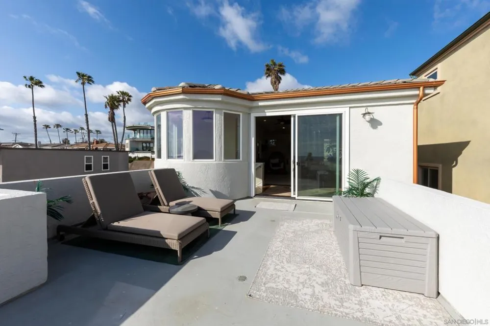 1731 S Pacific St Oceanside, CA 92054