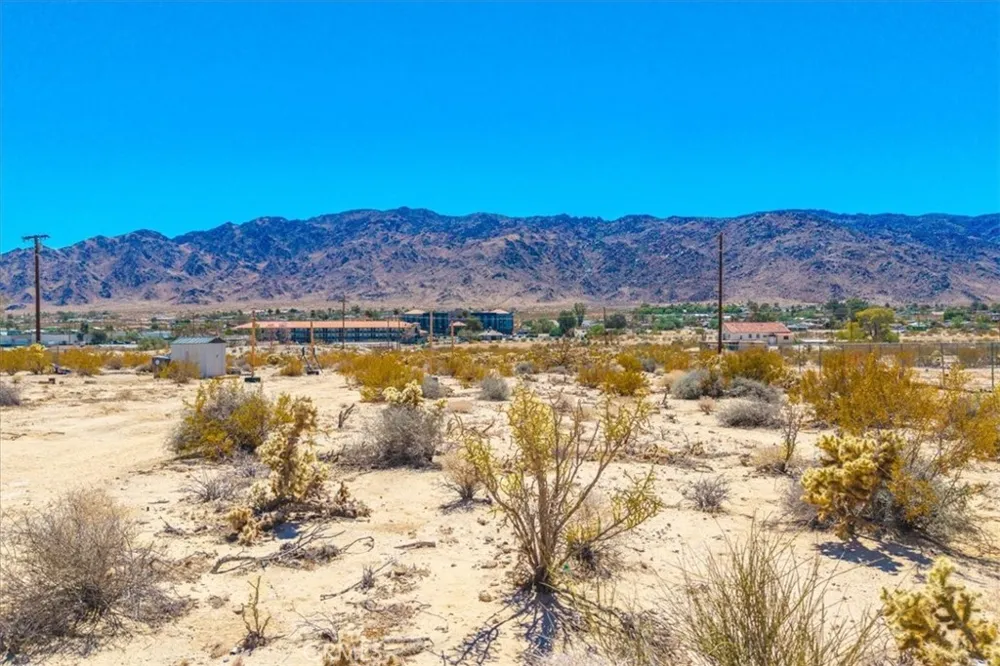72531 Nicolson Drive 29 Palms, CA 92277