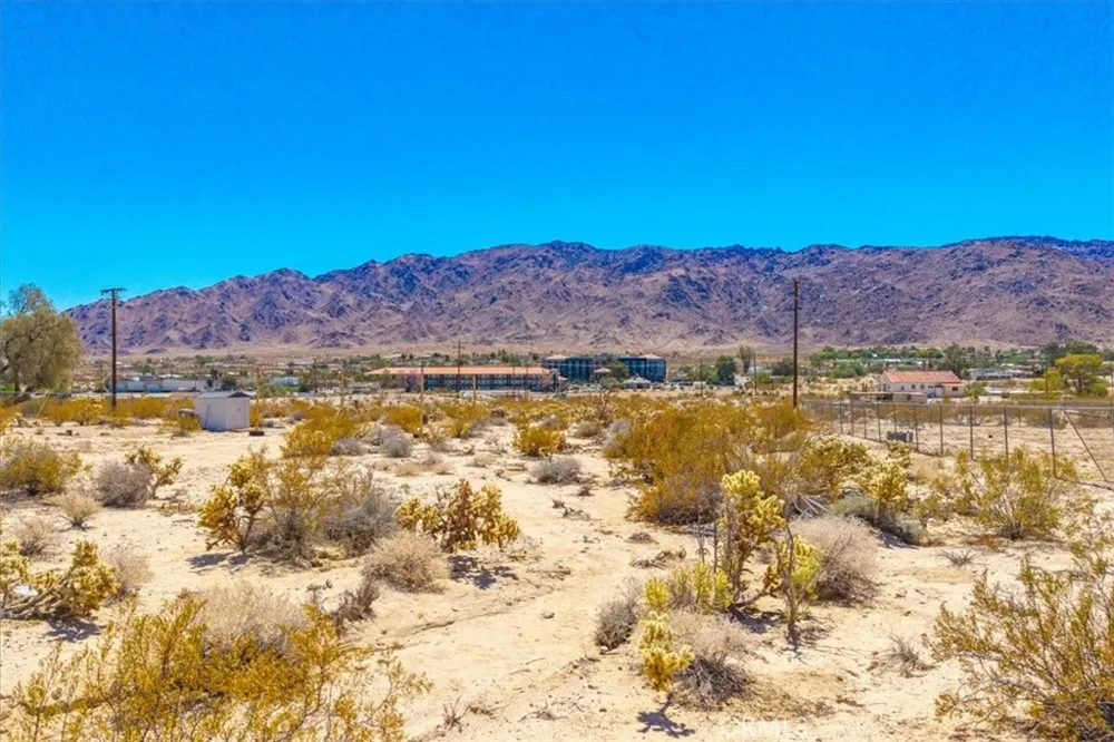 72531 Nicolson Drive 29 Palms, CA 92277