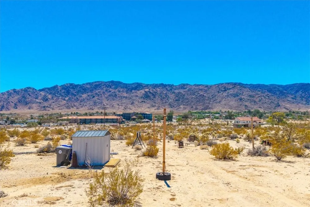 72531 Nicolson Drive 29 Palms, CA 92277