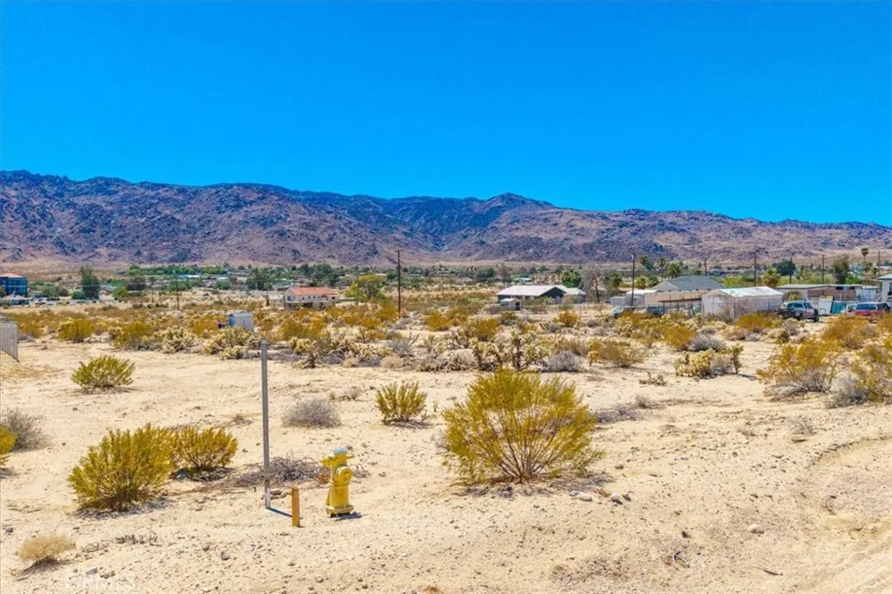 72531 Nicolson Drive 29 Palms, CA 92277