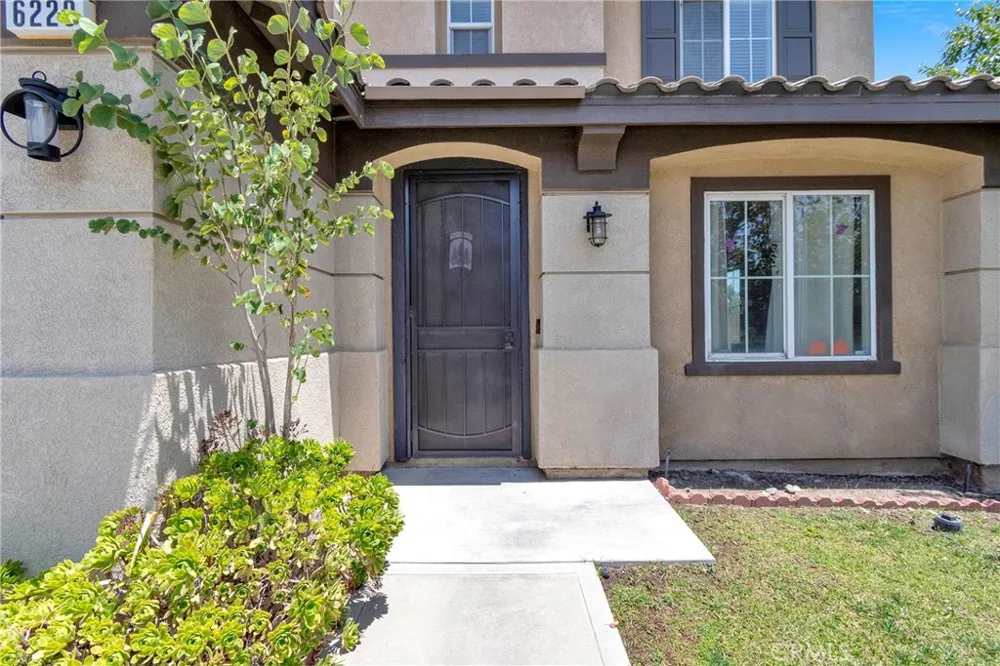 6229 Eaglemont Fontana, CA 92336