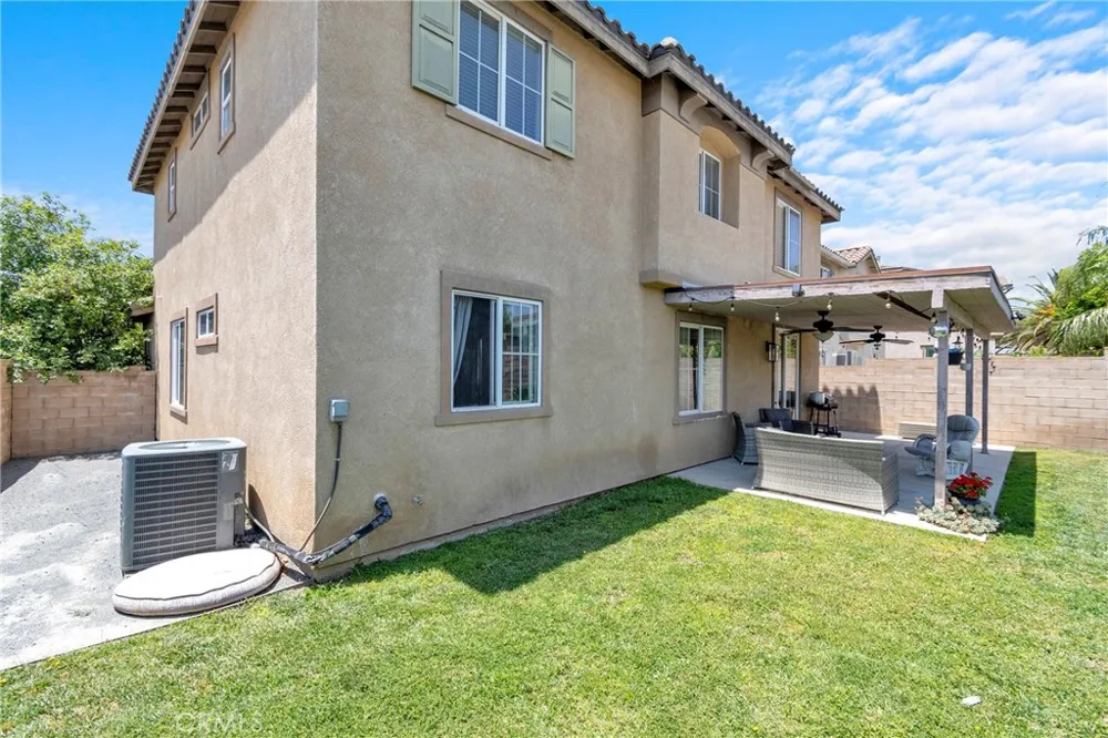 6229 Eaglemont Fontana, CA 92336