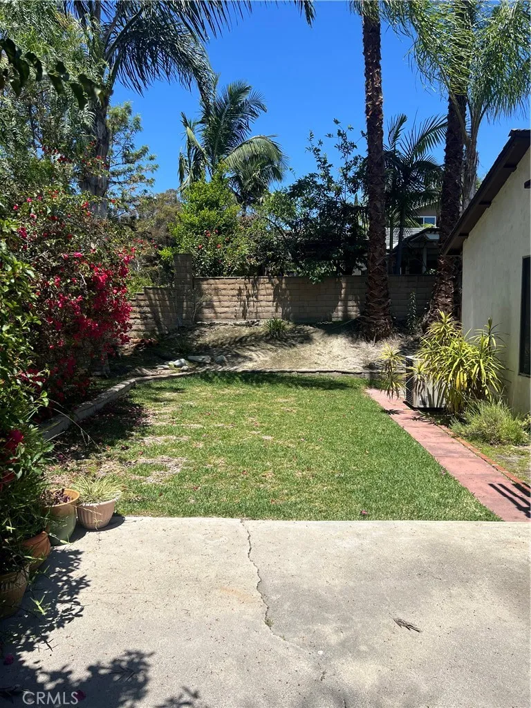 23391 Via Ronda Mission Viejo, CA 92691