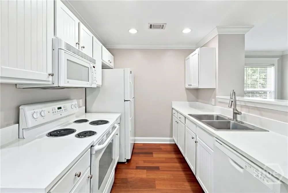 1035 Barnett Shoals Road #452 Athens, GA 30605